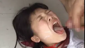 Japanese teen gets mouth jizzed