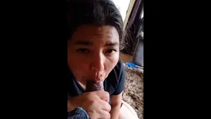 LaFri3nd slut like to suck