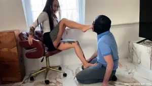 Mistress Youko Foot Gagging Job Interview