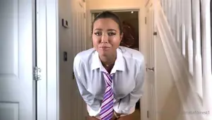 Hot amateur webcam teen masturbates for their fans
