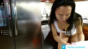 Bitch gives wam blowjob and handjob in pov scene