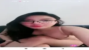 Julia Lea Pamer Selangkangan Indonesia 20mnt 83,5