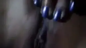 Bored Indian girl pleasures her pussy by herself