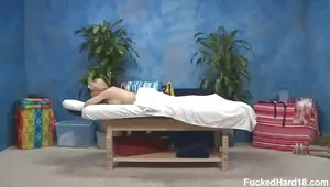 Masseur fucking the hot naked blonde