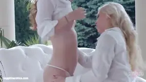 Stunning girls make pussy licking look so adorable