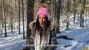 A girl got lost in the forest and met a forester, thanking him with sex Creampie