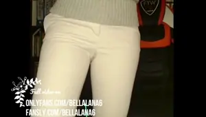 Lush toy was controlled during my school class and I soaked my pants with squirt