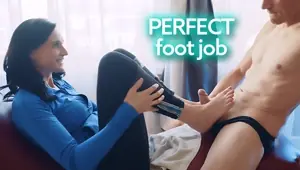FOOT FUCKED by the Neighborhood MILF, real amateur Marie Clayborn