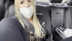 Teen real orgasm in public taxi and caught !