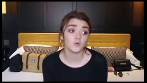 maisie williams masturbate herself at home