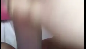 amatrice ronde qui se gode la chatte