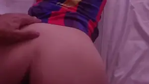 PAGANDO APUESTA mi mejor amiga BARCELONISTA paga apuesta al perder EL CLASICO