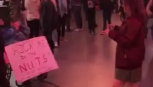 Public Vegas Ballbust