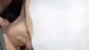 Arabian hijab girl gives blowjob to her husband