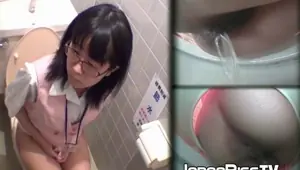 JAPAN PISS TV Young Japanese sluts pissing in public toilet with spy cam