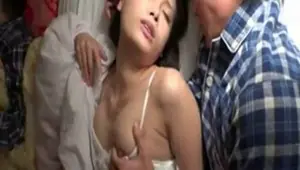 Japan Amateurs mom I will wash your back