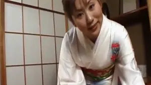 Japanese geisha rubbing cock