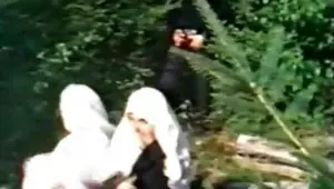 Anne Magle in Geile Nonnen Isis Taylor