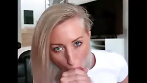 Hot Tinder Date gives me the best blowjob ever and swallows all my cum