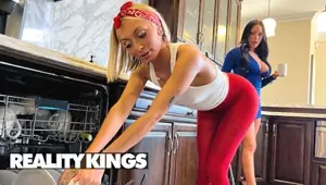 REALITY KINGS Sexy MILF Jennifer Has Some Lesbian Fun With Maid Chloe Behind Her Husband's Back